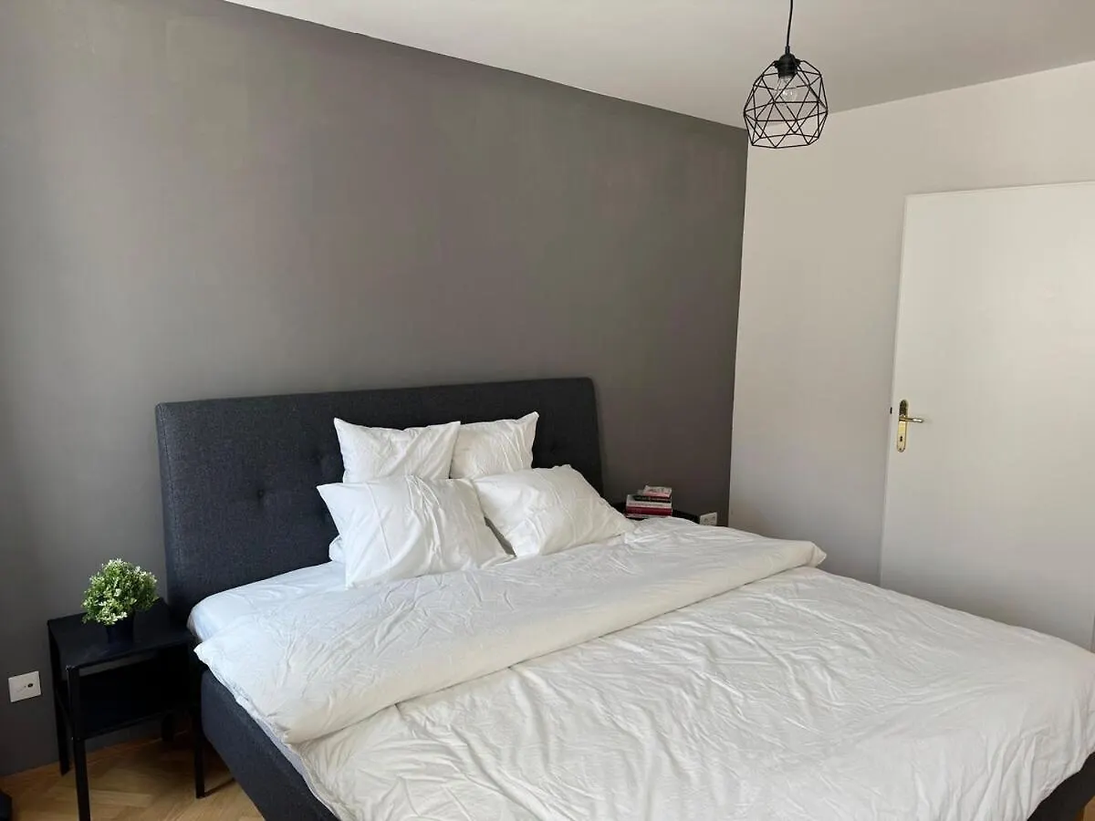 100Qm, Balcony, Near Center, Schoenbrunn, Attic - Axara Housing Osw 1 32 Wien 0*,  Österrike