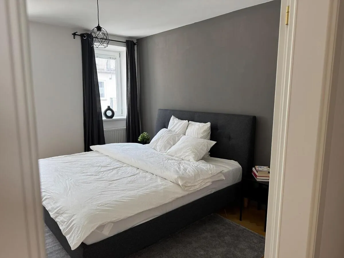 100Qm, Balcony, Near Center, Schoenbrunn, Attic - Axara Housing Osw 1 32 Wien 0*,  Österrike
