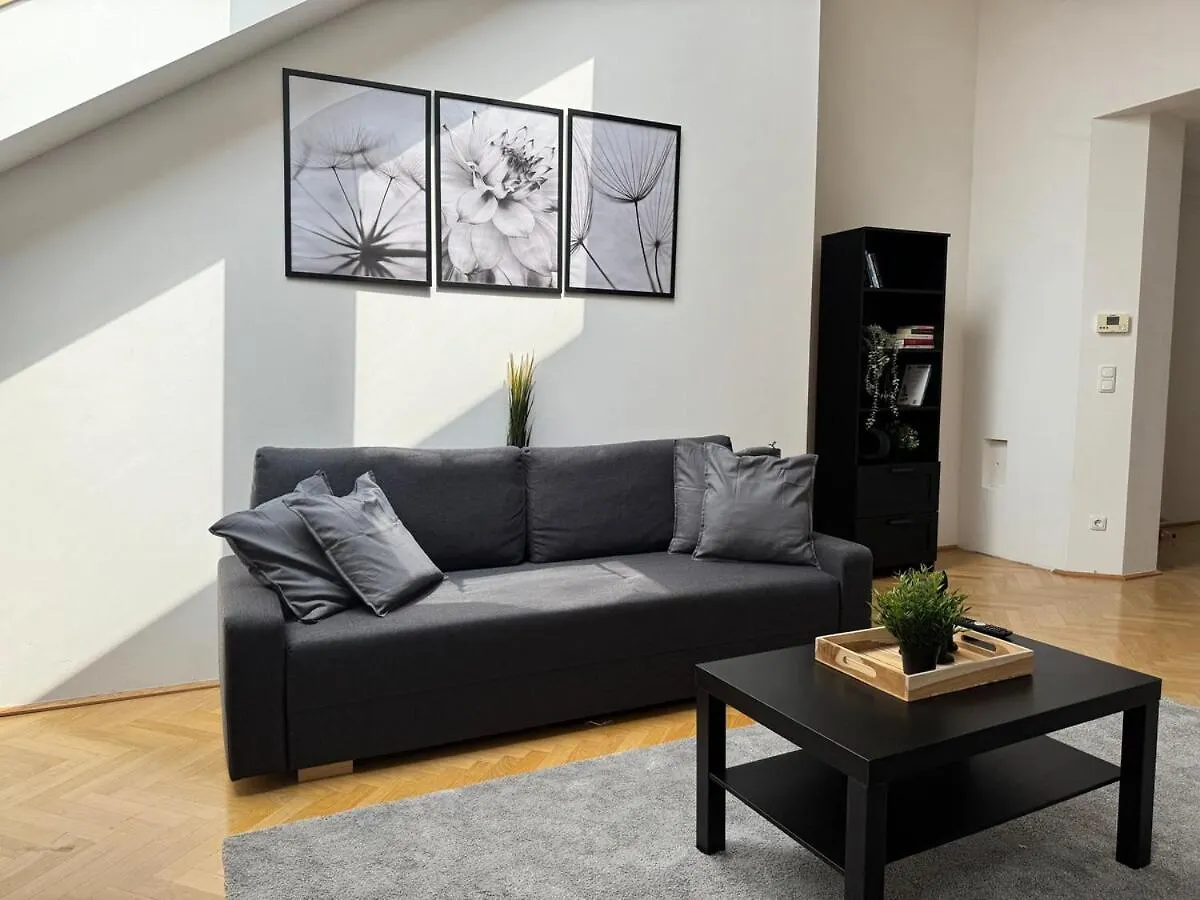 100Qm, Balcony, Near Center, Schoenbrunn, Attic - Axara Housing Osw 1 32 Wien