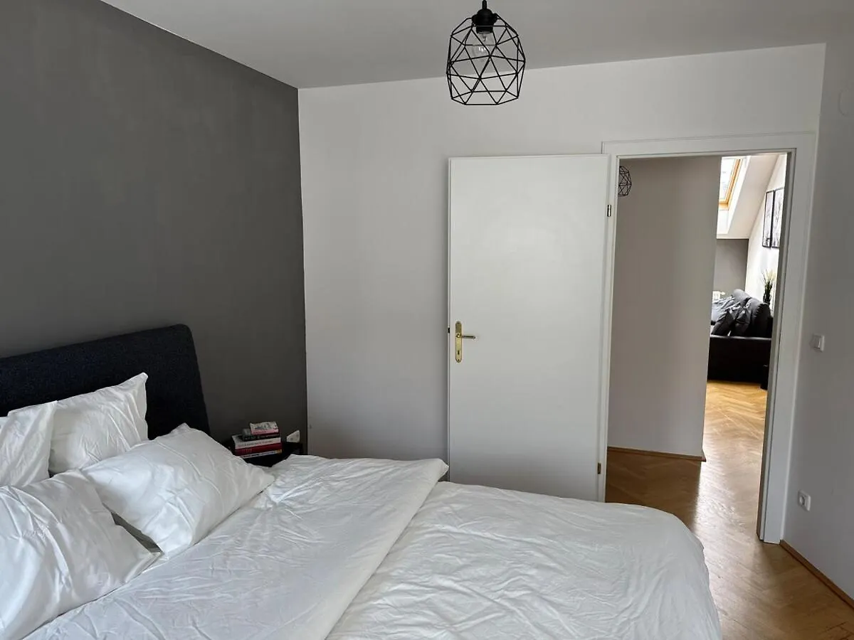 100Qm, Balcony, Near Center, Schoenbrunn, Attic - Axara Housing Osw 1 32 Вена